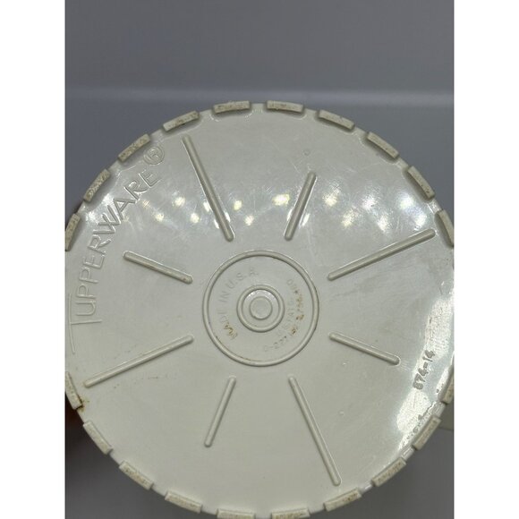 VTG Tupperware Harvest Gold Pitcher Beige Plastic Carafe w/ Yellow Lid 1970s–80s - Picture 4 of 8